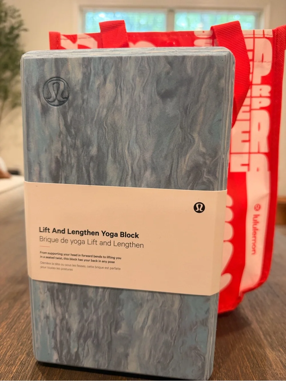 lululemon athletica Lift and Lengthen Yoga Block - Marble Blue with Red tote bag